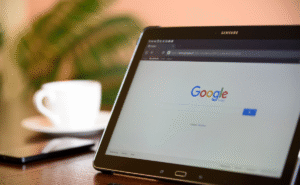 Dashboard exibindo métricas de campanhas de Google Ads para trading, com foco em CPA e captação na B3.